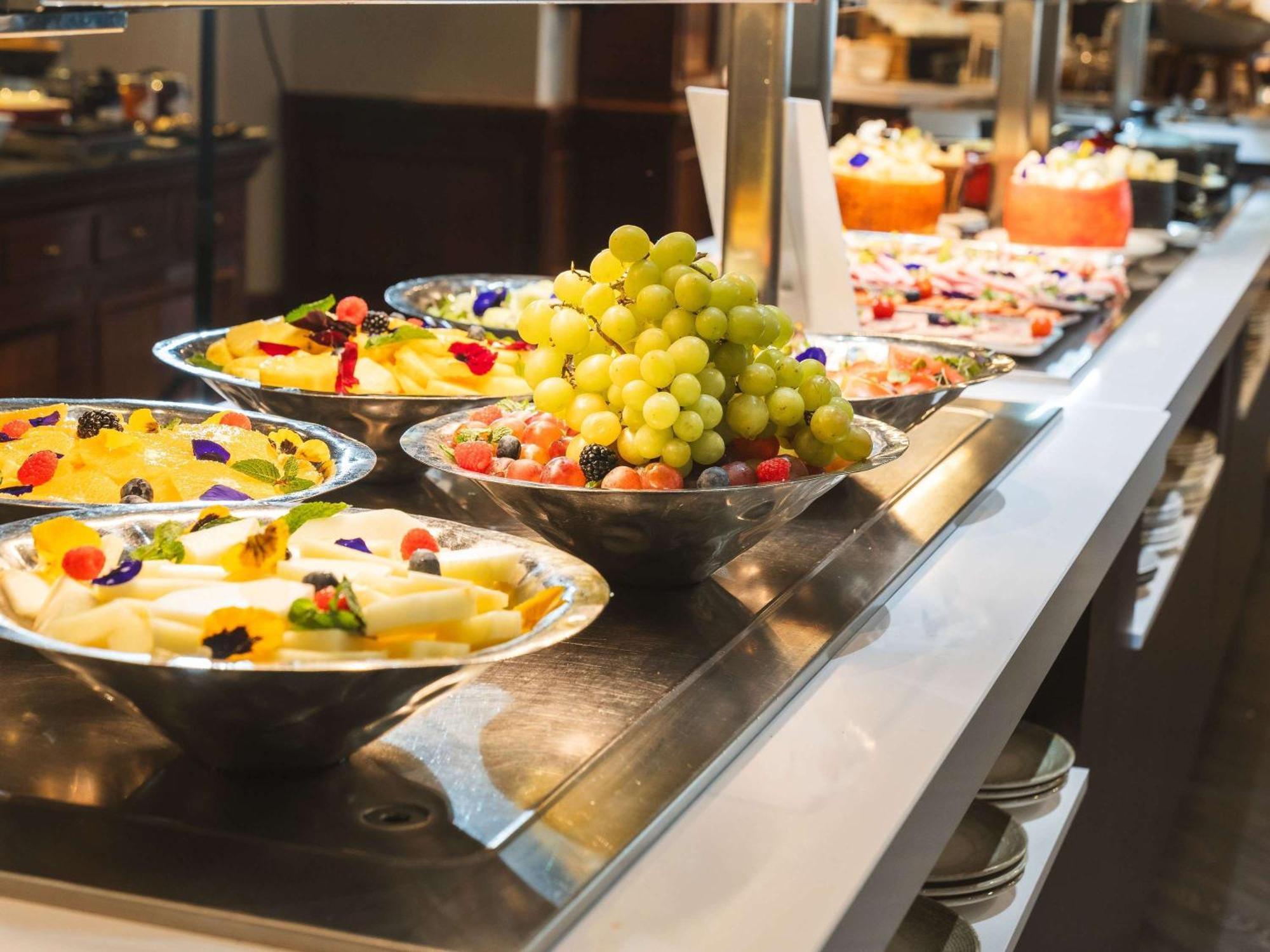 Pullman Madrid Airport & Feria Hotel Ngoại thất bức ảnh
